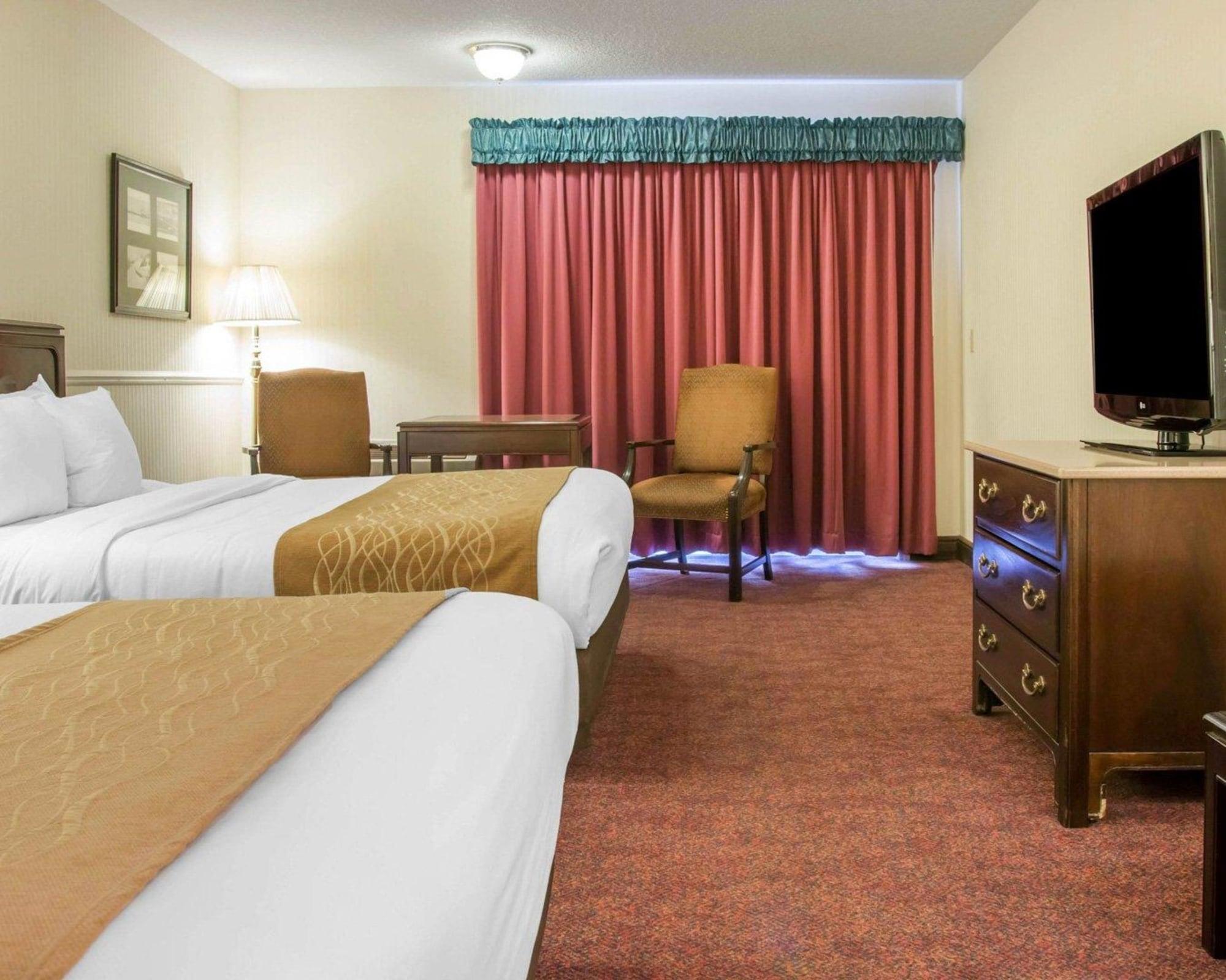 Comfort Inn Lakeside Маккино Сити Экстерьер фото