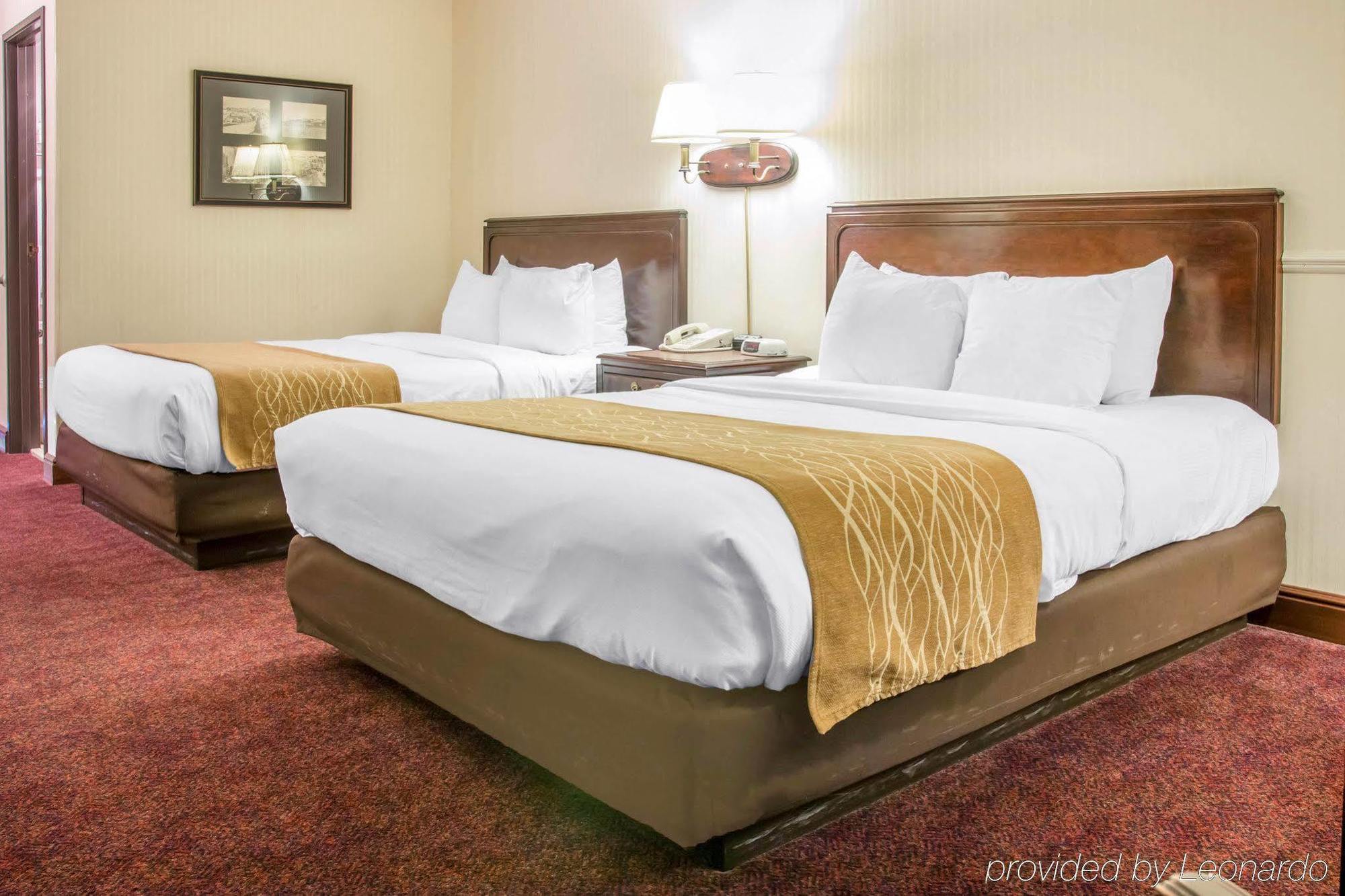 Comfort Inn Lakeside Маккино Сити Экстерьер фото