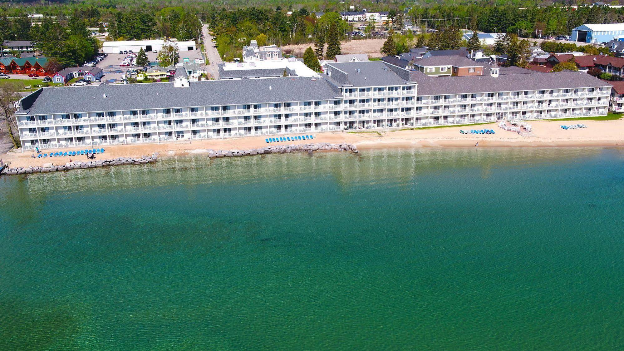 Comfort Inn Lakeside Маккино Сити Экстерьер фото